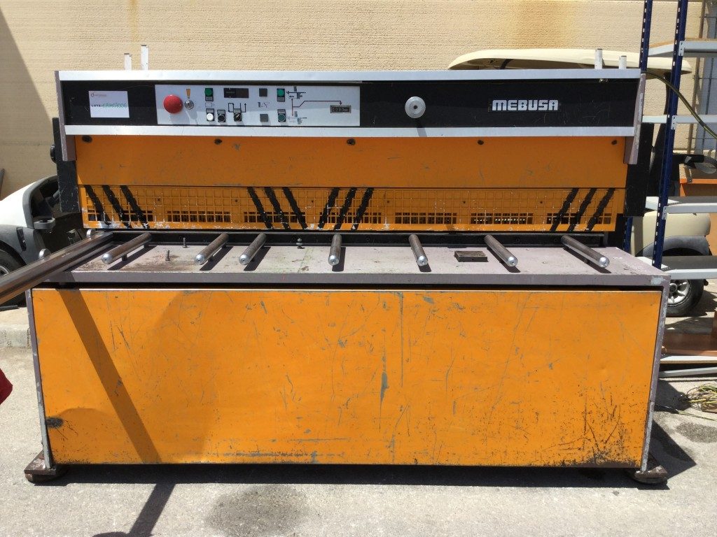 Cizalla, cizalla y plegados, Cortes del Sur